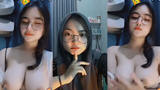 Jilbab Cantik Suka Live Pamerin Tete